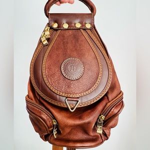 Vintage Genuine leather backpack/shoulder bag